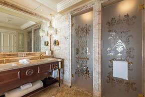 The Castle Hotel, a Luxury Collection Hotel, Dalian