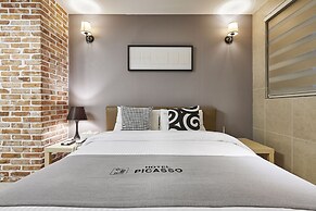 Picasso Hotel