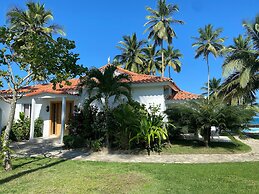 Las Canas Beach Retreat