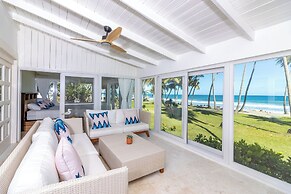 Las Canas Beach Retreat