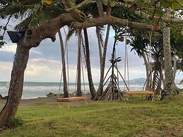 Las Canas Beach Retreat