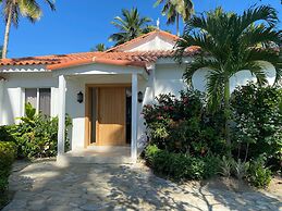 Las Canas Beach Retreat