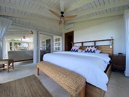 Las Canas Beach Retreat