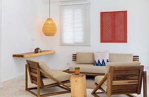 Las Canas Beach Retreat