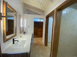 Las Canas Beach Retreat