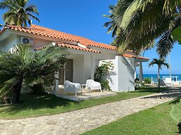 Las Canas Beach Retreat