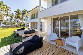 Las Canas Beach Retreat