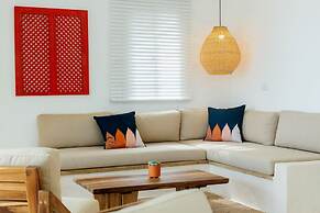 Las Canas Beach Retreat