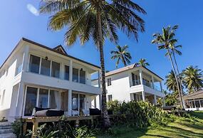 Las Canas Beach Retreat