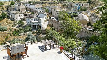 El Puente Cave Hotel