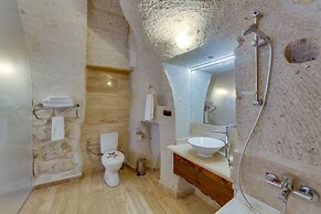 El Puente Cave Hotel