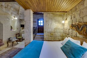 El Puente Cave Hotel