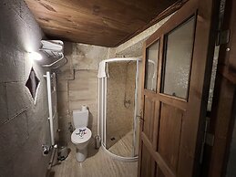 El Puente Cave Hotel