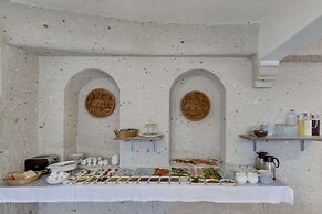 El Puente Cave Hotel