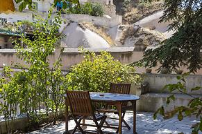 El Puente Cave Hotel