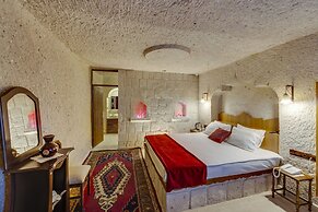 El Puente Cave Hotel