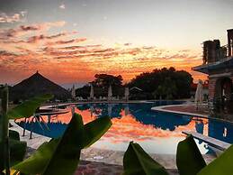 Mama Chuy Hotel & Villas