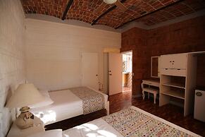 Mama Chuy Hotel & Villas