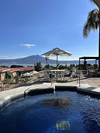 Mama Chuy Hotel & Villas