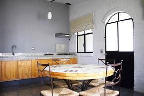 Mama Chuy Hotel & Villas