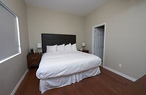 Wasaga Riverdocks Hotel Suites