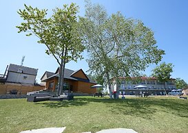 Wasaga Riverdocks Hotel Suites