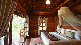 Nan Seasons Boutique Resort