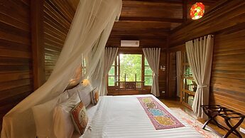 Nan Seasons Boutique Resort