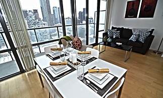 Toronto Escape - The Ruby Pink Suite