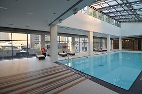 Toronto Escape - The Ruby Pink Suite