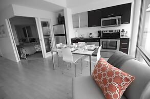 Toronto Escape - The Ruby Pink Suite