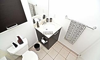 Toronto Escape - The Ruby Pink Suite