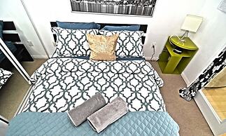 Toronto Escape - The Ruby Pink Suite