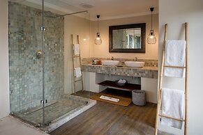 Simbavati River Lodge