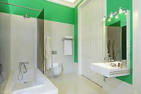 EMAJ Guimarães Boutique Hotel