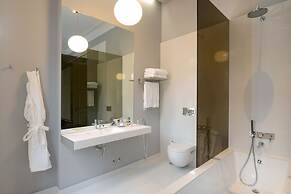 EMAJ Guimarães Boutique Hotel