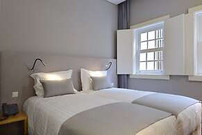 EMAJ Guimarães Boutique Hotel