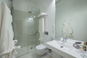 EMAJ Guimarães Boutique Hotel