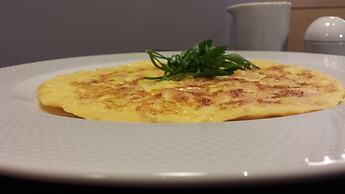 EMAJ Guimarães Boutique Hotel