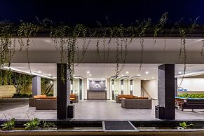 Luxotic Private Villa and Resort