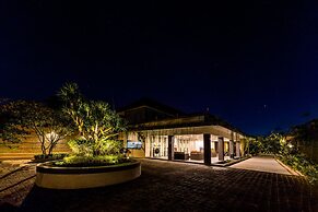 Luxotic Private Villa and Resort