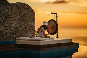 Emerald Villas & Suites