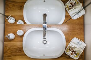 Emerald Villas & Suites