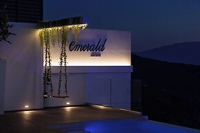Emerald Villas & Suites