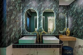 Emerald Villas & Suites