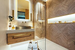 Emerald Villas & Suites