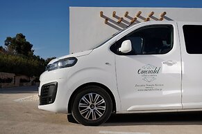 Emerald Villas & Suites