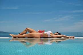 Emerald Villas & Suites