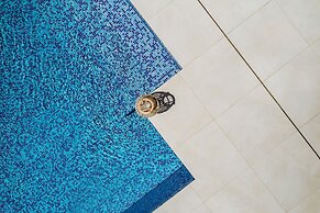 Emerald Villas & Suites