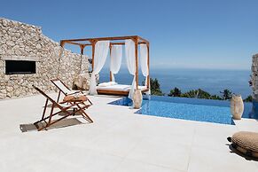 Emerald Villas & Suites